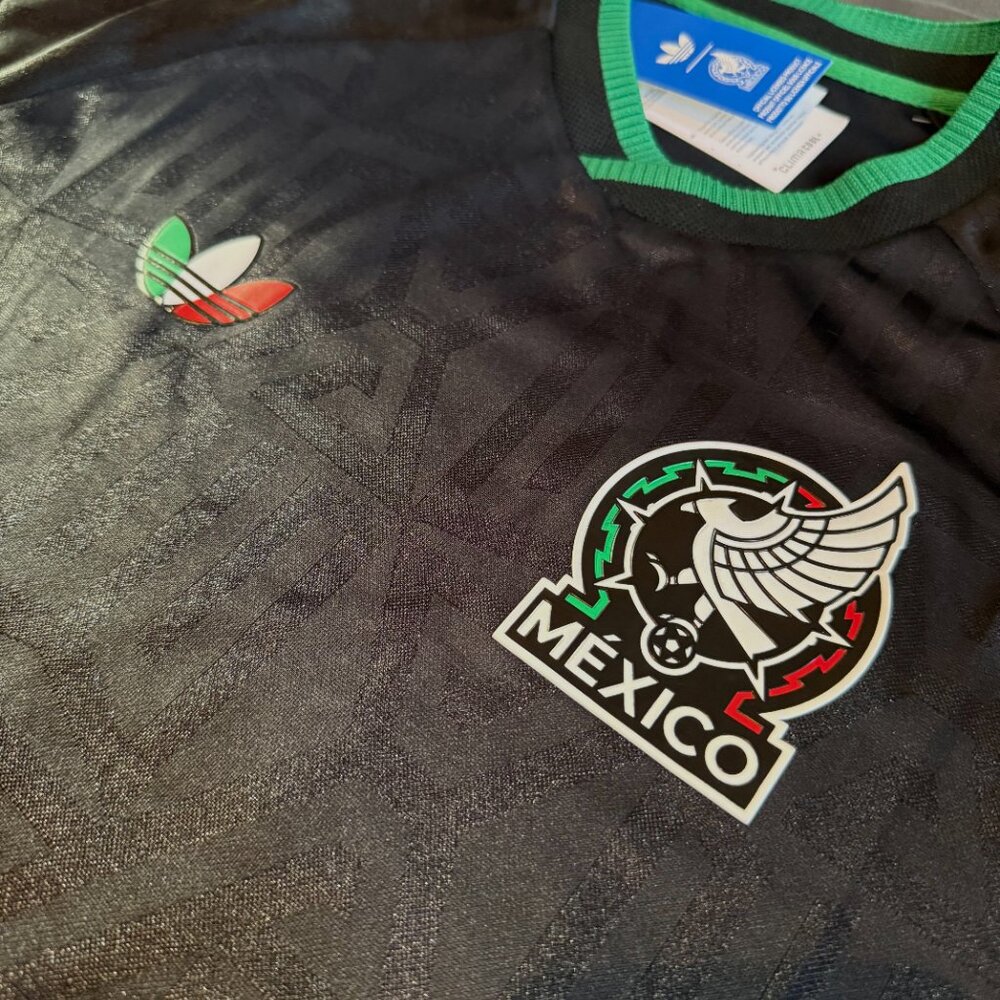 Mexico World Cup Slim Fit 3rd Jersey Trefoil Men’s Futbol - Picture 4 of 4